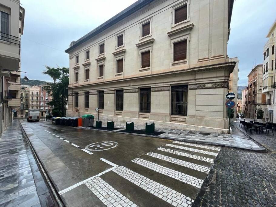 Pb Apartamento En Pleno Centro De Alcoy Exterior photo